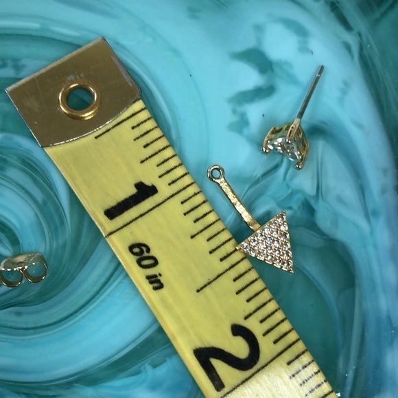 Gold Triangle Necklace And Peekaboo Earrings - Picture 9 of 9